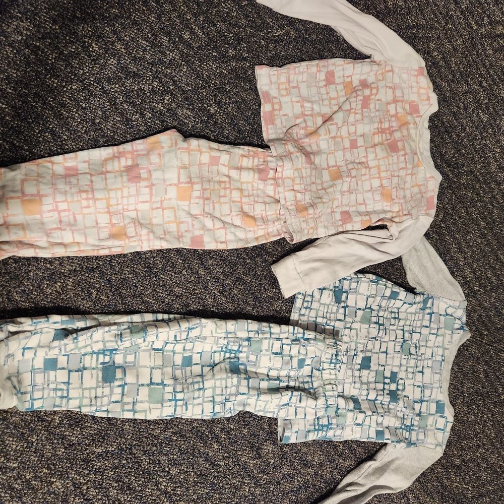 16 sets of matching twin clothes from 0-3 to 6 months